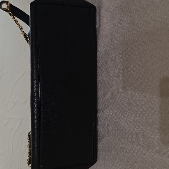 Chanel Black Caviar Leather Shoulder Bag *Entrupy COA Included* - Picture 4 of 17